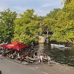 Canal View Bed & Breakfast Amsterdam