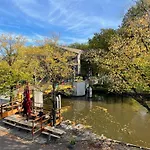 Canal View 4*