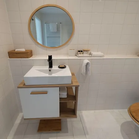 Canal View Bed & Breakfast 4*