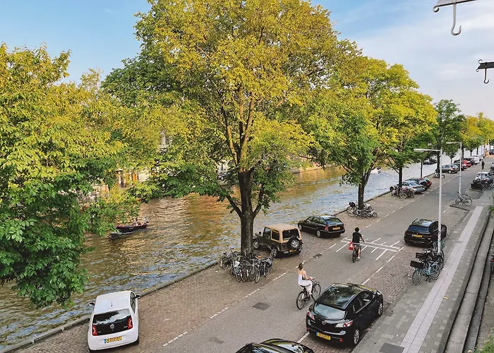 Canal View Bed & Breakfast