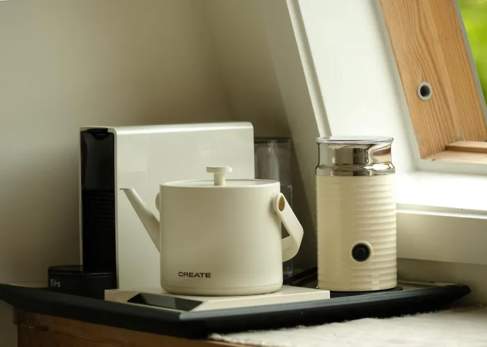 Canal View Bed & Breakfast 4*