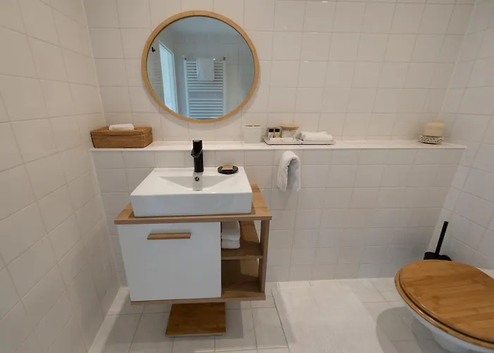 Canal View Bed & Breakfast